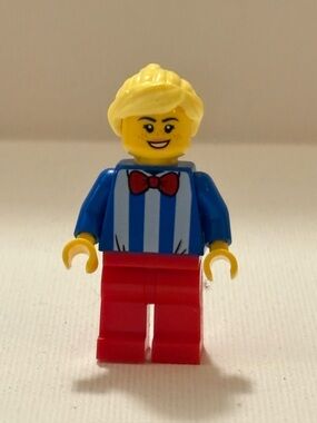 LEGO City Ice Cream Vendor Minifigure cty1139 from ice cream truck set 60253